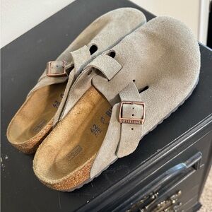 Boston Birkenstock Taupe Suede